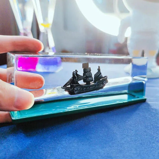 Creative Cruise Ship Fluid Drift Bottle - Mateo Starr