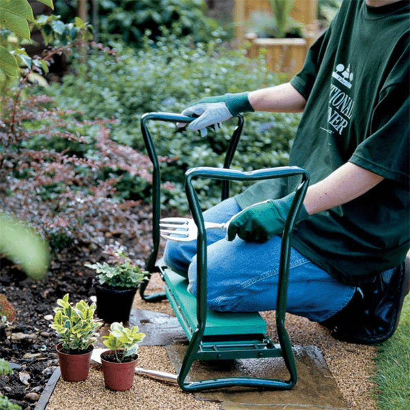 Garden Kneeler - Mateo Starr
